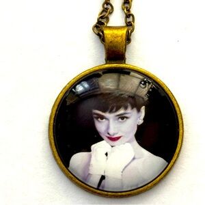 Audrey Hepburn Handmade Necklace, NWT